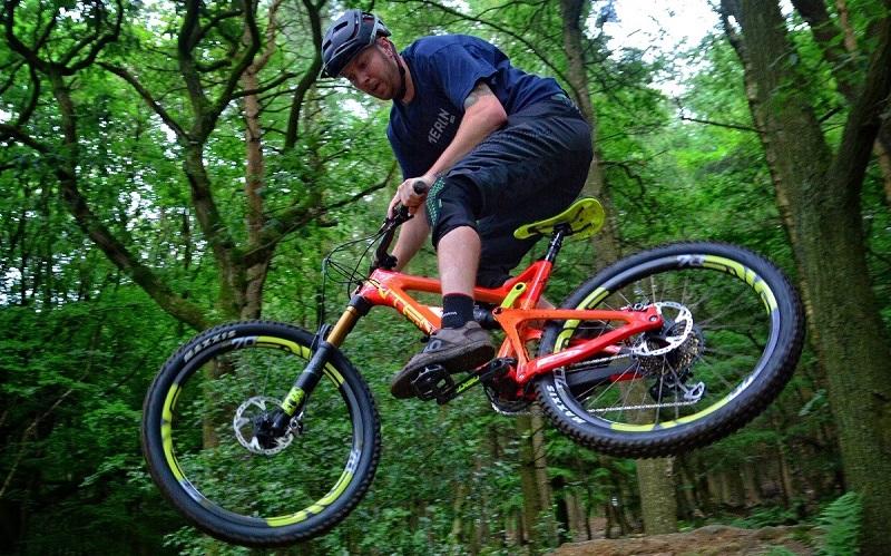 Mountain bike cheap trainers uk